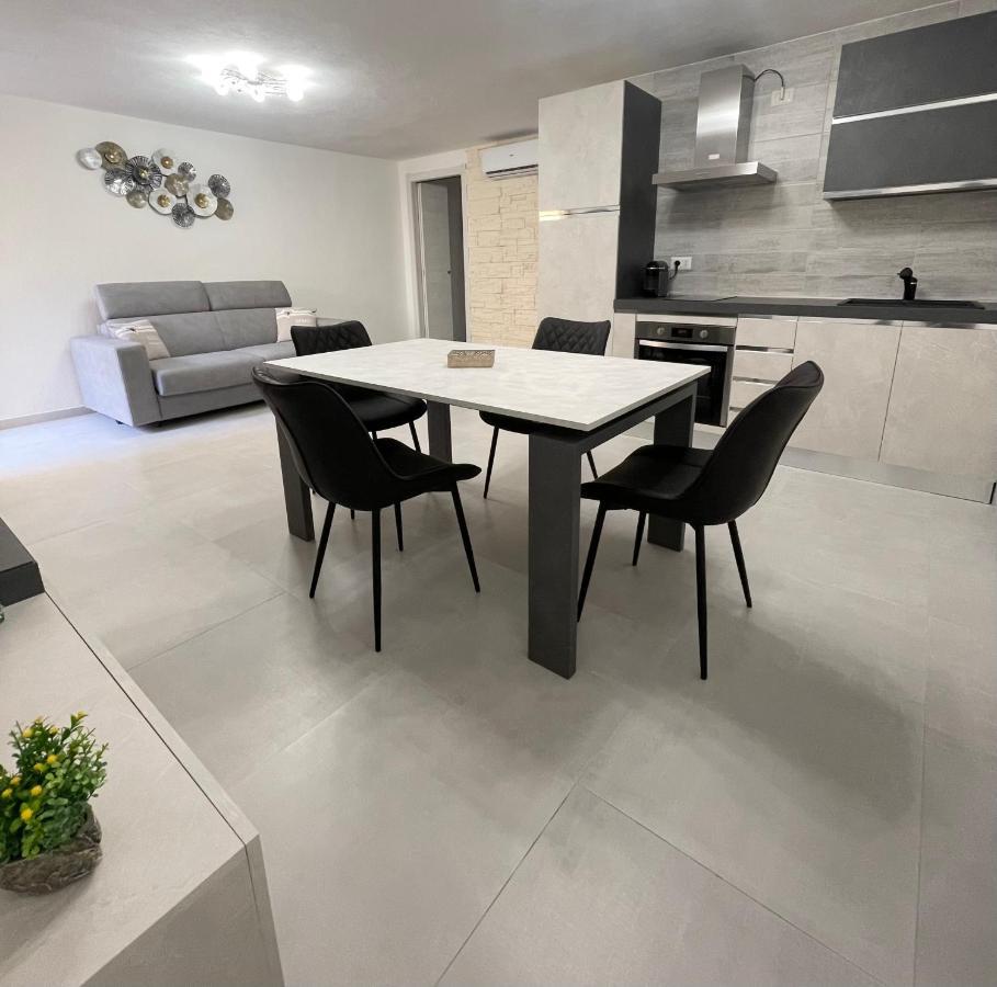 Appartamento Picasso Villasimius Bagian luar foto