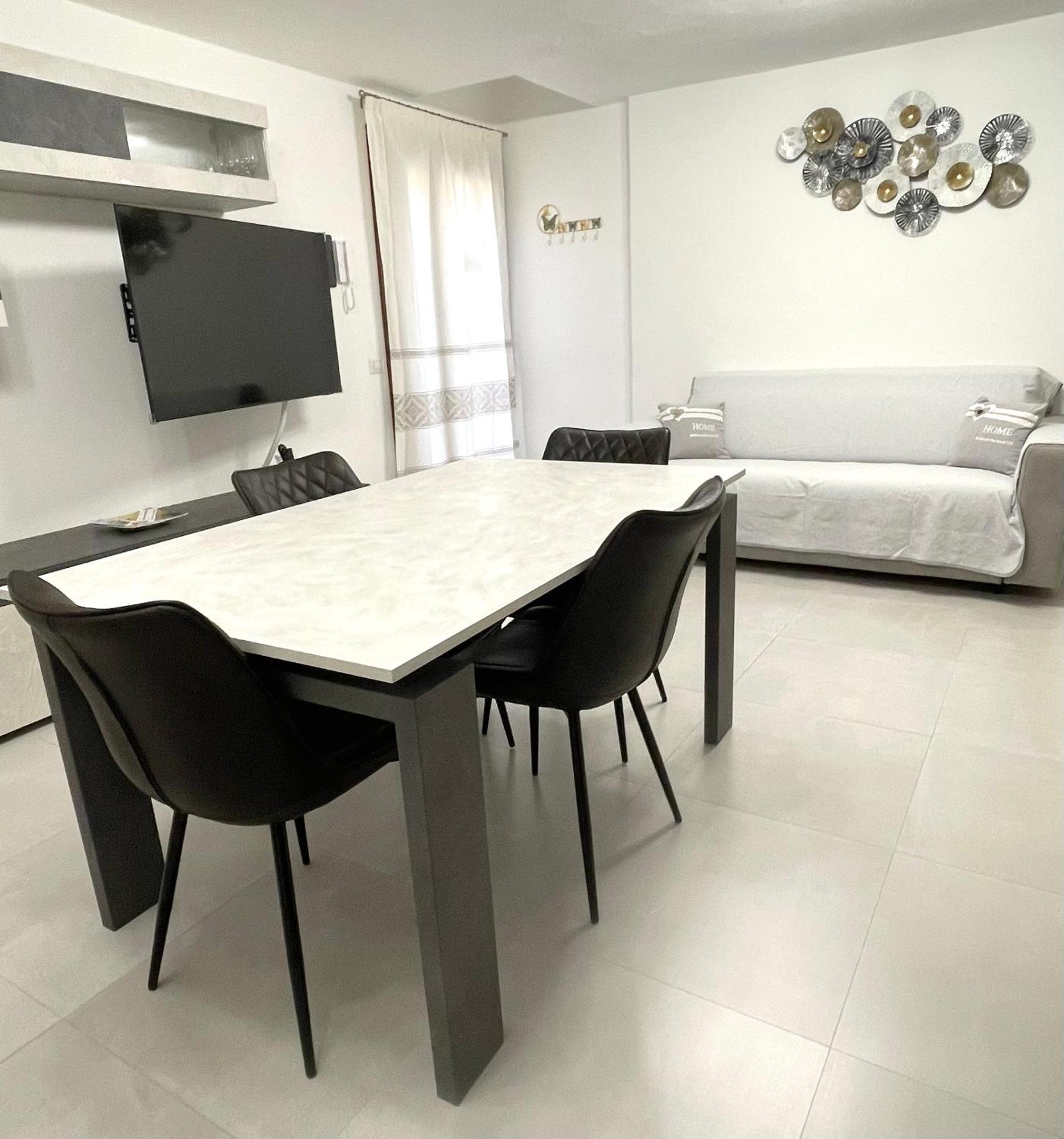 Appartamento Picasso Villasimius Bagian luar foto